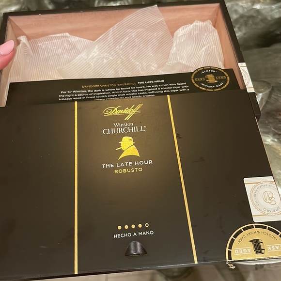Davidoff Winston Churchill The Late Hour Robusto Empty Box - Picture 2 of 4